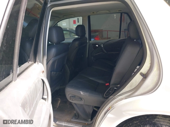 2002 Mercedes-Benz M-Class with VIN 4JGAB54E32A360356, listed as a IAAI auction lot 40540769 with 235,810 mi miles. Bid and sale history available at carsss.com. Image 8.
