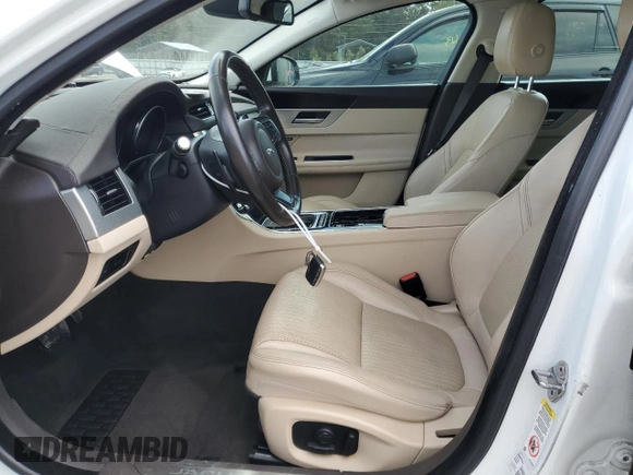 2017 Jaguar XF 20d Prestige with VIN SAJBE4BN5HCY44573, listed as a Copart auction lot 80104004 with 75,015 mi miles and Salvage Title. Bid and sale history available at carsss.com. Image 7.