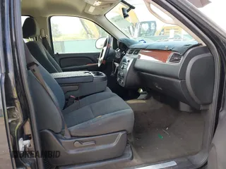 2008 GMC Yukon XL SLT 4SB with VIN 1GKFC16J68R273656, listed as a IAAI auction lot 42388264 with 231,044 mi miles and . Bid and sale history available at DreamBid. Image 5.