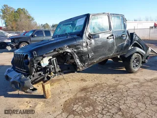 2021 Jeep Gladiator Sport S with VIN 1C6JJTAG4ML599463, listed as a IAAI auction lot 41312938 with 169,189 mi miles. Bid and sale history available at carsss.com. Image 2.