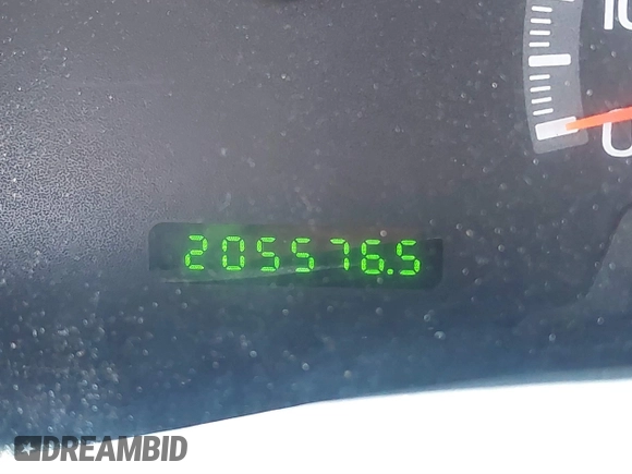 2000 Ford F-150 XL with VIN 3FTZF1722YMA80722, listed as a IAAI auction lot 40449042 with 205,576 mi miles and . Bid and sale history available at DreamBid. Image 7.