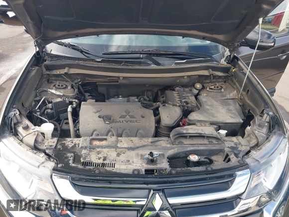2018 Mitsubishi Outlander SE with VIN JA4AD3A38JZ030633, listed as a IAAI auction lot 41787274 with 70,696 mi miles and . Bid and sale history available at DreamBid. Image 10.
