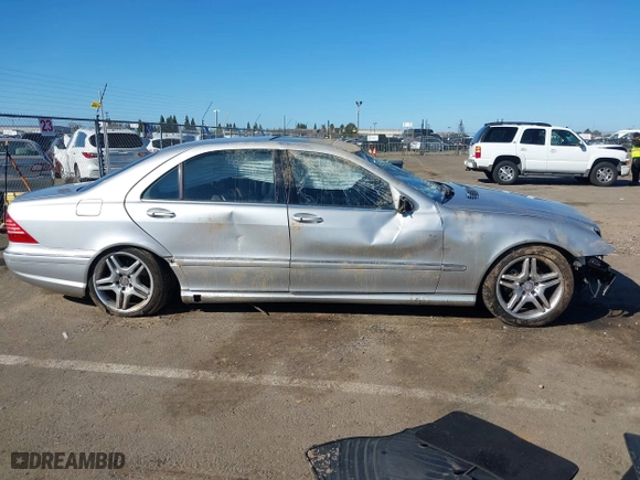 2006 Mercedes-Benz S-Class 5.0L with VIN WDBNG75J16A484001, listed as a IAAI auction lot 41665498 with 1 mi miles. Bid and sale history available at carsss.com. Image 13.