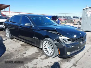 2012 BMW 7 Series 750Li with VIN WBAKB8C53CC962897, listed as a IAAI auction lot 41501447 with 186,046 mi miles. Bid and sale history available at carsss.com. Image 1.