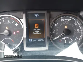 2021 Toyota Tacoma SR z VIN 3TMCZ5AN5MM372821, wystawiony jako IAAI lot #41886586 z przebiegiem 68 878 mil mil oraz . Historia ofert i sprzedaży dostępna na DreamBid. Obrazek 7.