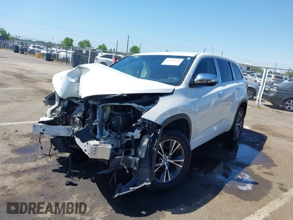 2017 Toyota Highlander LE z VIN 5TDZZRFH7HS221067, wystawiony jako IAAI lot #42168559 z przebiegiem 93 827 mil mil oraz . Historia ofert i sprzedaży dostępna na DreamBid. Obrazek 18.