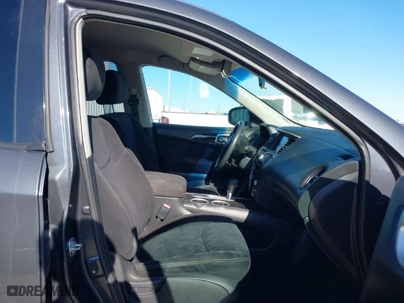 2014 Nissan Pathfinder SV with VIN 5N1AR2MN3EC670767, listed as a IAAI auction lot 41824959 with 124,562 mi miles. Bid and sale history available at carsss.com. Image 5.