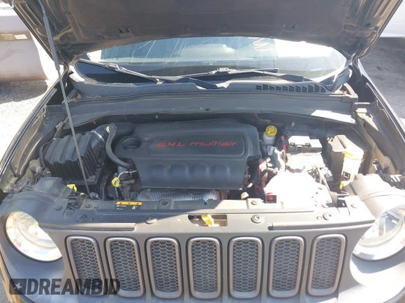 2015 Jeep Renegade Trailhawk with VIN ZACCJBCT1FPC17815, listed as a IAAI auction lot 42043290 with 247,652 mi miles and . Bid and sale history available at DreamBid. Image 10.