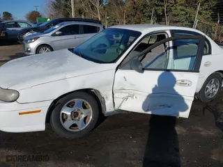 2004 Chevrolet Classic with VIN 1G1ND52F84M705659, listed as a IAAI auction lot 41313723 with 287,702 mi miles. Bid and sale history available at carsss.com. Image 6.