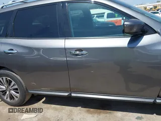 2018 Nissan Pathfinder SL with VIN 5N1DR2MN8JC659125, listed as a IAAI auction lot 42033651 with 120,934 mi miles and . Bid and sale history available at DreamBid. Image 13.