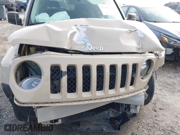 2017 Jeep Patriot Sport with VIN 1C4NJPBB3HD186308, listed as a IAAI auction lot 41743637 with 82,111 mi miles. Bid and sale history available at carsss.com. Image 22.