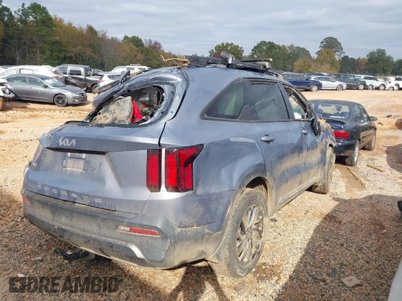 2022 Kia Sorento X-Line S with VIN 5XYRLDLC7NG142875, listed as a IAAI auction lot 40657870 with 36,494 mi miles. Bid and sale history available at carsss.com. Image 4.