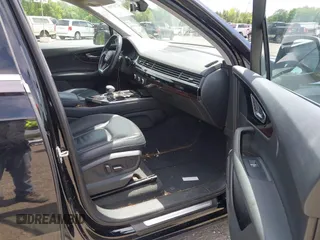 2018 Audi Q7 Premium Plus z VIN WA1LAAF74JD034810, wystawiony jako IAAI lot #42307500 z przebiegiem 102 538 mil mil oraz . Historia ofert i sprzedaży dostępna na DreamBid. Obrazek 5.