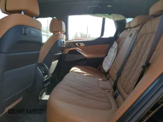 2024 BMW X5 xDrive40i z VIN 5UX23EU06R9V66999, wystawiony jako Copart lot #51369505 z przebiegiem Nie podano mil oraz Szkody całkowita. Historia ofert i sprzedaży dostępna na DreamBid. Obrazek 11.
