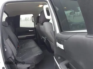 2019 Toyota Tundra 2WD SR with VIN 5TFRY5F19KX245581, listed as a IAAI auction lot 41204371 with 82,784 mi miles. Bid and sale history available at carsss.com. Image 8.