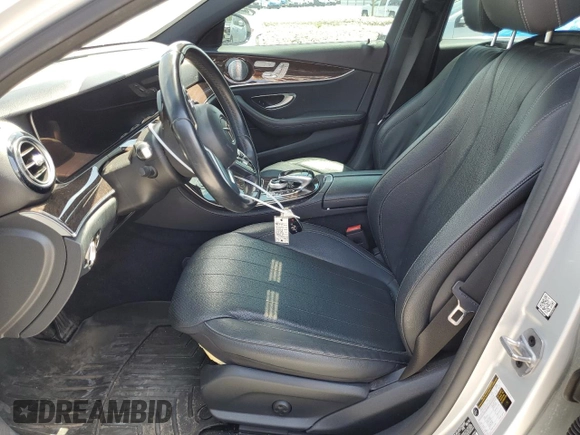 2019 Mercedes-Benz E 300 with VIN WDDZF4JB6KA526567, listed as a Copart auction lot 54057835 with 86,585 mi miles and Salvage Title. Bid and sale history available at DreamBid. Image 7.