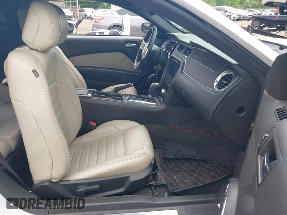 2014 Ford Mustang V6 with VIN 1ZVBP8AM6E5290062, listed as a IAAI auction lot 42341184 with 85,272 mi miles and . Bid and sale history available at DreamBid. Image 5.