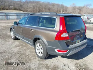 2013 Volvo XC70 3.2L with VIN YV4952BZ6D1154242, listed as a IAAI auction lot 41370020 with 190,784 mi miles and . Bid and sale history available at DreamBid. Image 3.