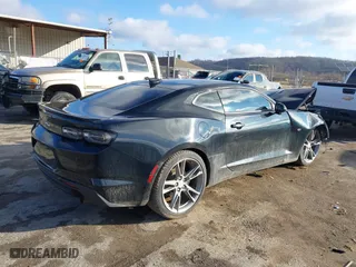 2019 Chevrolet Camaro 1LT with VIN 1G1FB1RSXK0145430, listed as a IAAI auction lot 41668008 with 25,841 mi miles. Bid and sale history available at carsss.com. Image 4.