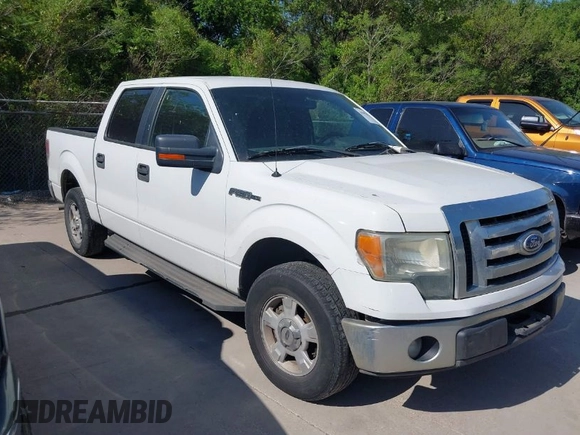 2011 Ford F-150 XL z VIN 1FTFW1CF3BKD57601, wystawiony jako IAAI lot #41993780 z przebiegiem 273 913 mil mil oraz . Historia ofert i sprzedaży dostępna na DreamBid. Obrazek 1.