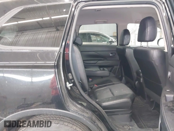 2015 Mitsubishi Outlander SE z VIN JA4AD3A35FZ008919, wystawiony jako IAAI lot #41909125 z przebiegiem 106 715 mil mil oraz . Historia ofert i sprzedaży dostępna na DreamBid. Obrazek 8.