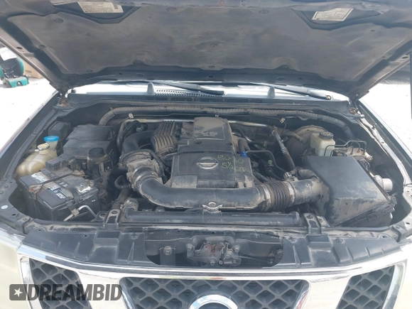 2005 Nissan Frontier LE z VIN 1N6AD07W85C418182, wystawiony jako IAAI lot #42577570 z przebiegiem 204 780 mil mil oraz . Historia ofert i sprzedaży dostępna na DreamBid. Obrazek 10.
