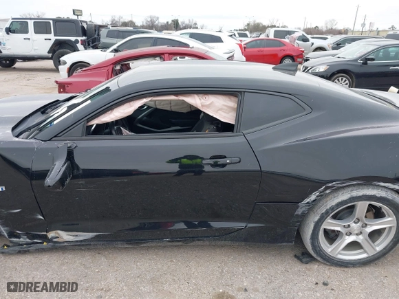 2019 Chevrolet Camaro 1LT with VIN 1G1FB1RS4K0105666, listed as a IAAI auction lot 41623001 with 58,694 mi miles. Bid and sale history available at carsss.com. Image 13.