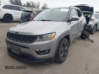 2019 Jeep Compass Latitude с VIN 3C4NJCBB7KT617761, выставлен на аукционе IAAI как лот 42034947 с пробегом 114 839 миль миль и . История ставок и продаж доступна на DreamBid. Изображение 2.