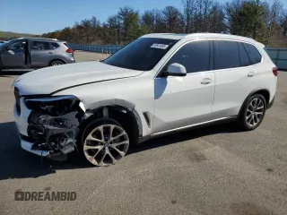 2020 BMW X5 xDrive40i with VIN 5UXCR6C09L9C13127, listed as a Copart auction lot 53941035 with 76,685 mi miles and Salvage title. Bid and sale history available at DreamBid. Image 1.