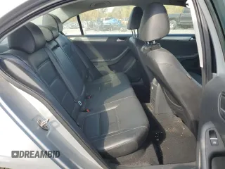 2015 Volkswagen Jetta Sport z VIN 3VWD17AJ5FM341296, wystawiony jako Copart lot #79957504 z przebiegiem 97 534 mil mil oraz Szkoda całkowita • Salvage title. Historia ofert i sprzedaży dostępna na DreamBid. Obrazek 10.