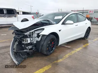 2023 Tesla Model 3 Performance z VIN 5YJ3E1EC8PF487550, wystawiony jako IAAI lot #42093712 z przebiegiem 27 305 mil mil oraz . Historia ofert i sprzedaży dostępna na DreamBid. Obrazek 2.