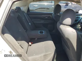 2015 Nissan Altima SV z VIN 1N4AL3AP5FC247780, wystawiony jako Copart lot #60120045 z przebiegiem 135 370 mil mil oraz Szkoda całkowita • Salvage title. Historia ofert i sprzedaży dostępna na DreamBid. Obrazek 10.