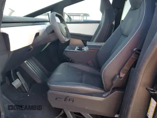 2024 Tesla Cybertruck Cyberbeast z VIN 7G2CEHEE9RA028082, wystawiony jako Copart lot #83783394 z przebiegiem 365 mil mil oraz Szkody całkowita. Historia ofert i sprzedaży dostępna na DreamBid. Obrazek 7.