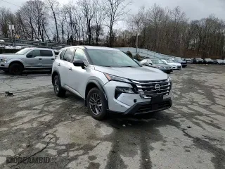 2024 Nissan Rogue S with VIN 5N1BT3AB9RC723564, listed as a Copart auction lot 83192704 with 2,378 mi miles and Salvage Title. Bid and sale history available at carsss.com. Image 12.