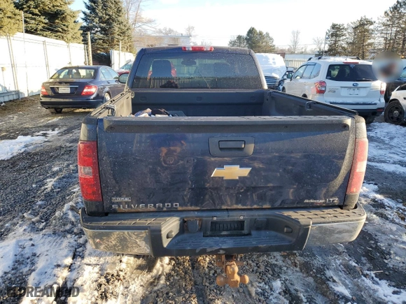 2009 Chevrolet Silverado 1500 LTZ with VIN 1GCEK39059Z268801, listed as a Copart auction lot 83850214 with 174,476 mi miles and Clean Title. Bid and sale history available at carsss.com. Image 6.