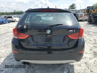 2015 BMW X1 sDrive28i z VIN WBAVM1C52FVZ94506, wystawiony jako Copart lot #54533295 z przebiegiem 71 658 mil mil oraz Szkody całkowita. Historia ofert i sprzedaży dostępna na DreamBid. Obrazek 6.