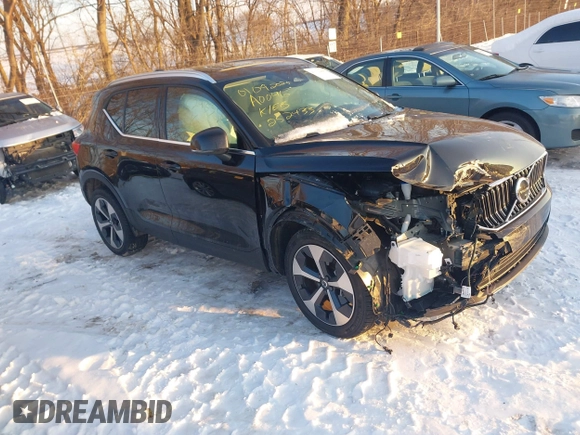 2024 Volvo XC40 Plus Bright Theme with VIN YV4L12UE3R2252433, listed as a IAAI auction lot 41322400 with 23 mi miles. Bid and sale history available at carsss.com. Image 1.