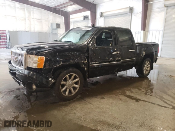 2010 GMC Sierra 1500 Denali z VIN 3GTRKXE28AG259921, wystawiony jako Copart lot #73592214 z przebiegiem 156 378 mil mil oraz Szkoda całkowita • Salvage title. Historia ofert i sprzedaży dostępna na DreamBid. Obrazek 1.