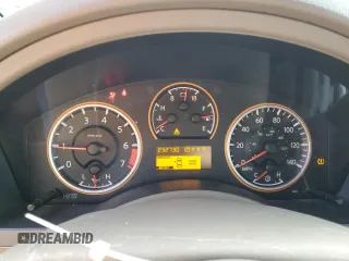 2008 Nissan Armada SE z VIN 5N1AA08D08N623492, wystawiony jako Copart lot #44488795 z przebiegiem 232 730 mil mil oraz Szkoda całkowita • Salvage title. Historia ofert i sprzedaży dostępna na DreamBid. Obrazek 9.