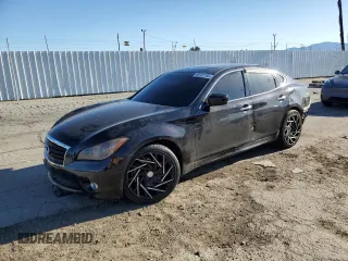 2013 Infiniti M z VIN JN1BY1AP3DM511240, wystawiony jako Copart lot #49737185 z przebiegiem 116 644 mil mil oraz Szkoda całkowita • Salvage title. Historia ofert i sprzedaży dostępna na DreamBid. Obrazek 1.