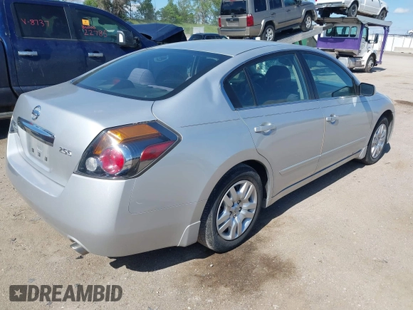 2012 Nissan Altima S z VIN 1N4AL2AP3CC252398, wystawiony jako IAAI lot #42338781 z przebiegiem 67 551 mil mil oraz . Historia ofert i sprzedaży dostępna na DreamBid. Obrazek 4.