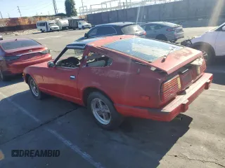 1983 Datsun 280ZX z VIN JN1HZ04S4DX568496, wystawiony jako Copart lot #57705145 z przebiegiem 328 479 mil mil oraz Tytuł czysty. Historia ofert i sprzedaży dostępna na DreamBid. Obrazek 2.