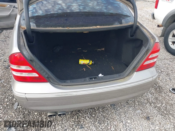 2007 Mercedes-Benz C 230 Sport with VIN WDBRF52H47F934920, listed as a IAAI auction lot 42480555 with 169,508 mi miles and . Bid and sale history available at DreamBid. Image 6.