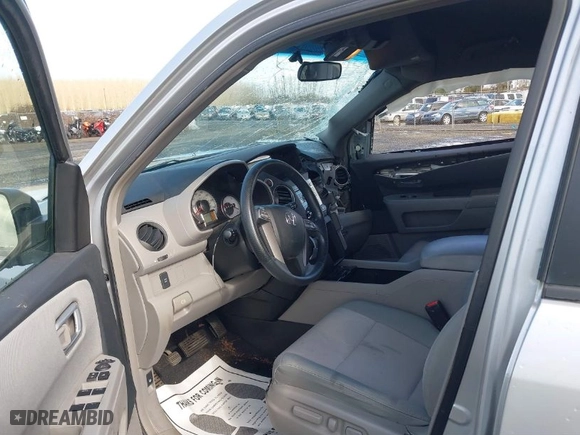 2009 Honda Pilot EX with VIN 5FNYF484X9B003423, listed as a IAAI auction lot 41650900 with 143,579 mi miles. Bid and sale history available at carsss.com. Image 5.