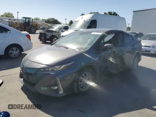 2017 Toyota Prius Plus with VIN JTDKARFPXH3003657, listed as a Copart auction lot 57572745 with 94,104 mi miles and Salvage title. Bid and sale history available at DreamBid. Image 1.