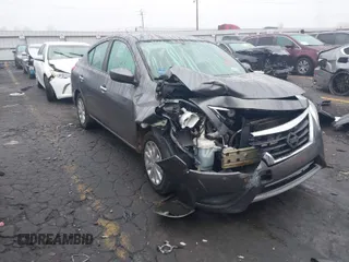 2018 Nissan Versa Sedan SV with VIN 3N1CN7AP8JL801740, listed as a IAAI auction lot 40832043 with 171,497 mi miles. Bid and sale history available at carsss.com. Image 1.