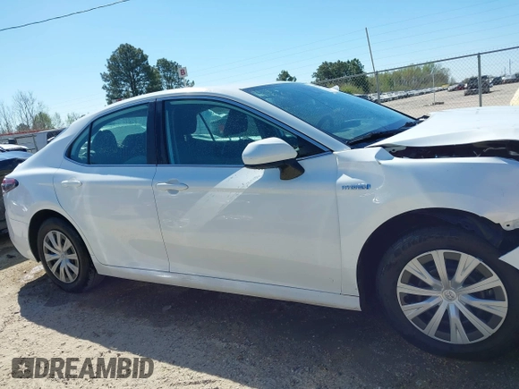 2021 Toyota Camry Hybrid LE with VIN 4T1C31AK2MU027513, listed as a IAAI auction lot 41856681 with 85,779 mi miles. Bid and sale history available at carsss.com. Image 13.