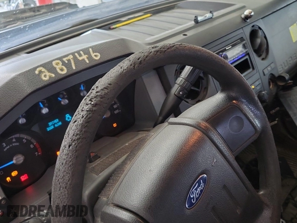 2015 Ford F-250 Lariat с VIN 1FT7W2B61FED46404, выставлен на аукционе IAAI как лот 42566193 с пробегом 306 588 миль миль и . История ставок и продаж доступна на DreamBid. Изображение 32.