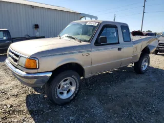 1997 Ford Ranger XLT with VIN 1FTCR14X3VPA52060, listed as a Copart auction lot 88042125 with 204,017 mi miles and Salvage Title. Bid and sale history available at carsss.com. Image 1.