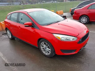 2015 Ford Focus SE with VIN 1FADP3K26FL328579, listed as a IAAI auction lot 41865579 with 181,445 mi miles. Bid and sale history available at carsss.com. Image 1.